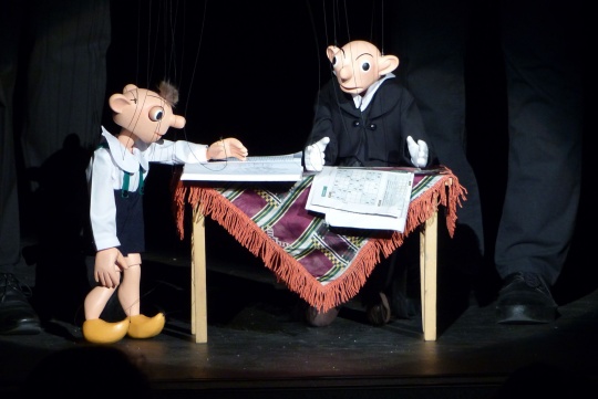 Reminiscenn pedstaven  loutky, jak ve