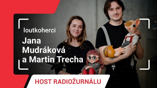Jana Mudr�kov� a Martin Trecha ve studiu Radio�urn�lu